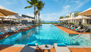 Anantara Iko Mauritius Resort & Villas, pool