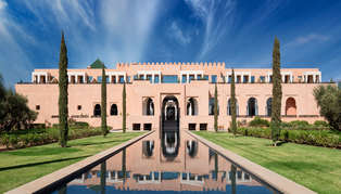 Oberoi Marrakech, canal and main building