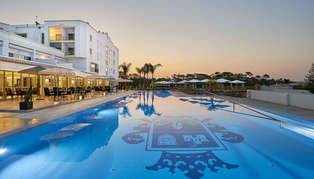 Dona Filipa Hotel, Algarve, Portugal, pool